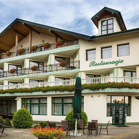 Hotel I Restauracja Bona Sanok Exteriér fotografie